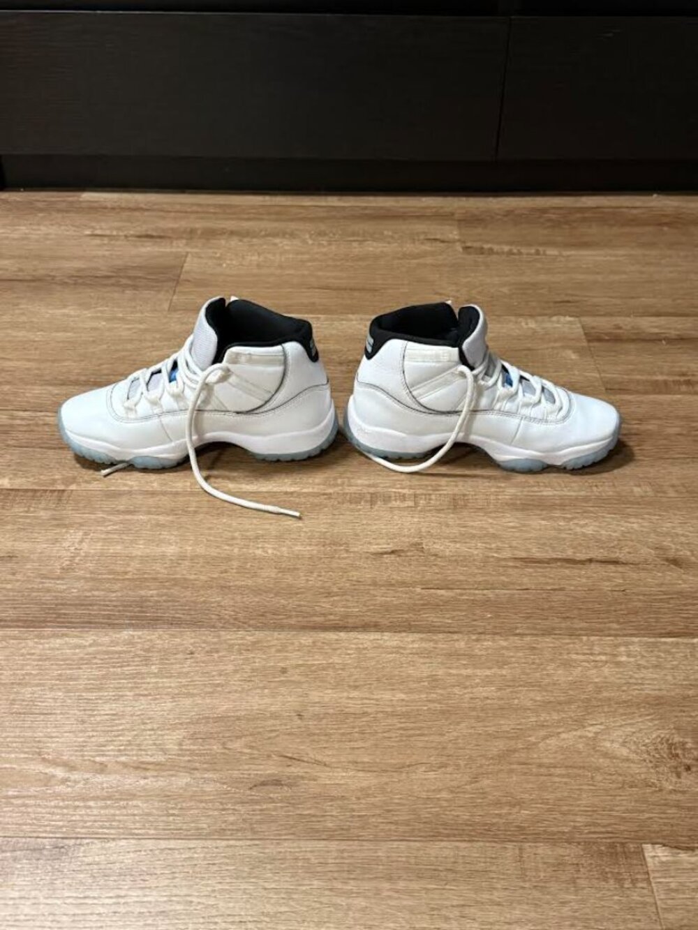 Air Jordan 11 Retro Legend Blue White High Top Basketball Sneakers Size 7 - Picture 3 of 7